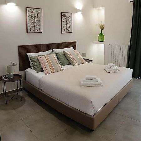 La Puteca Bed & Breakfast Napoli Bagian luar foto