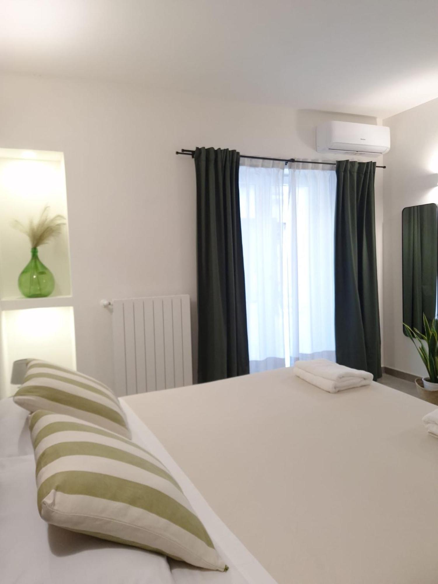 La Puteca Bed & Breakfast Napoli Bagian luar foto