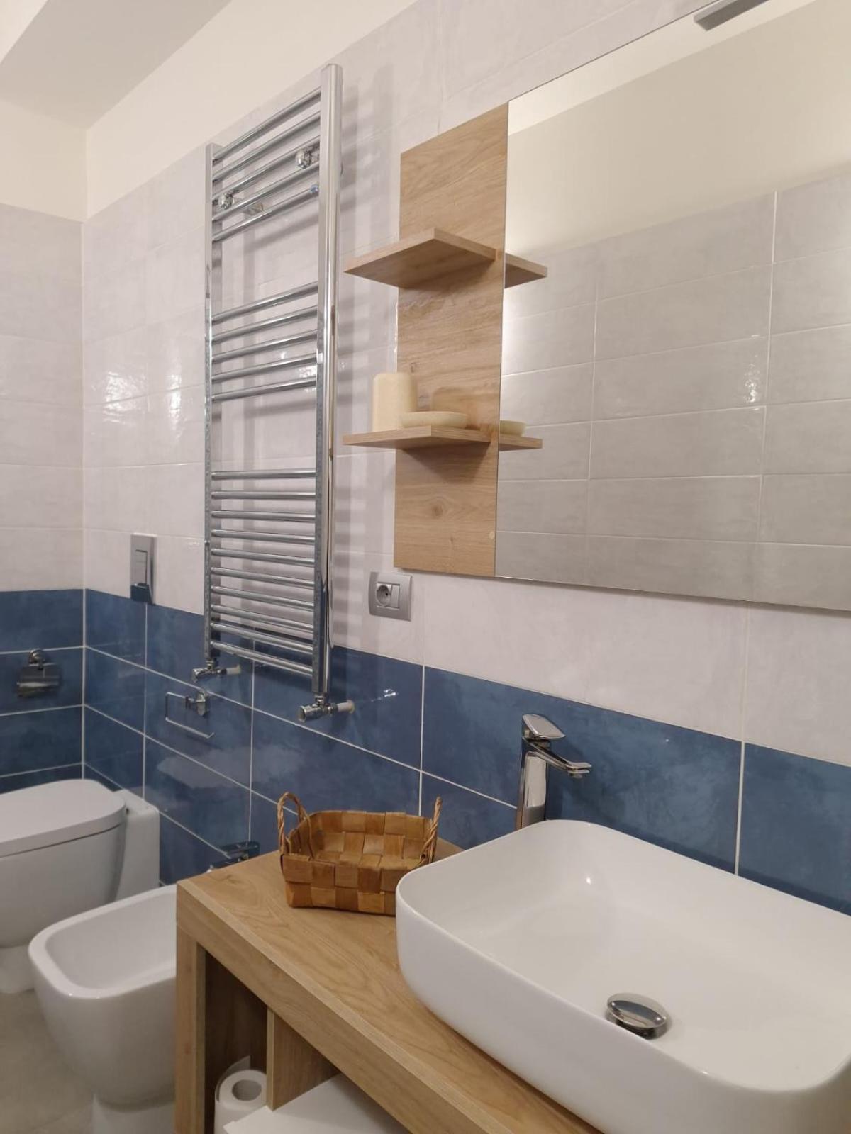 La Puteca Bed & Breakfast Napoli Bagian luar foto